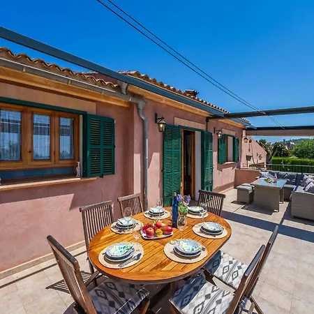 Сasa de vacaciones 3 Bedroom In *